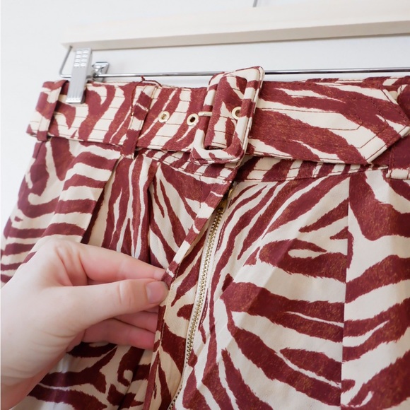 ZIMMERMANN Zebra Printed Silk Shorts - Picture 4 of 8